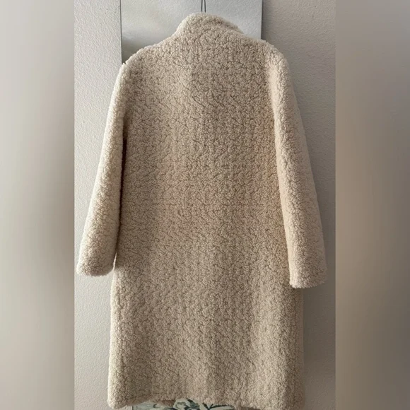 Reformation Off-White Teddy Coat - Picture 5 of 7